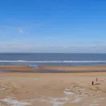 Modern appartement op de zeedijk met 2 slaapkamers te Oostende