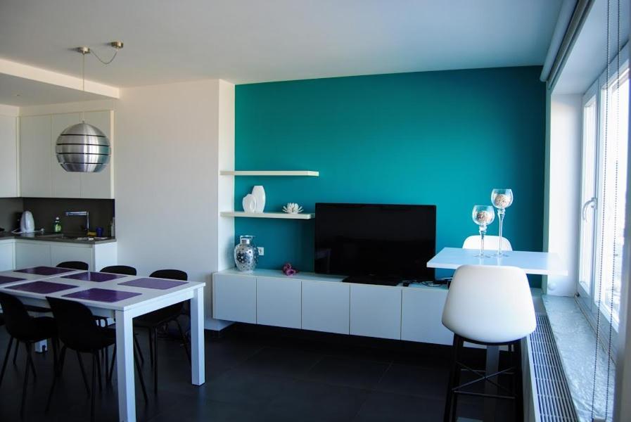 Modern Op De Zeedijk Met 2 Slaapkamers Te Appartement Oostende